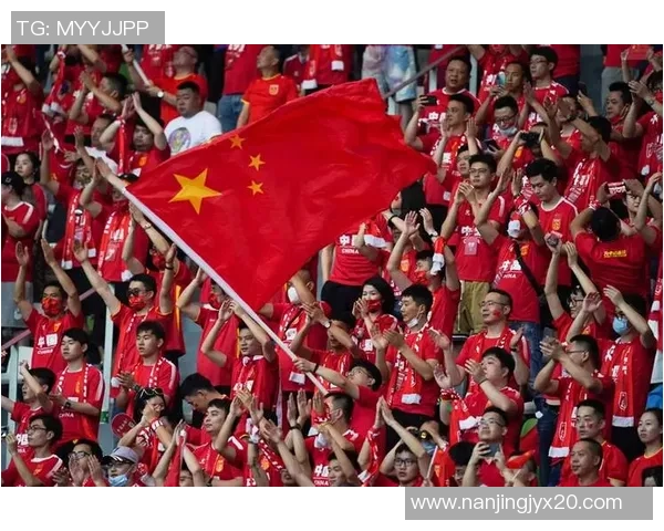 杭州足球队灵活性变革引发热议探索新战术与团队协作的未来发展