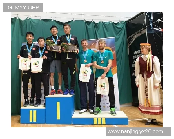 武汉羽毛球队与广州羽毛球队赛后战术分析与复盘探讨